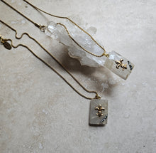 Load image into Gallery viewer, NECKLACE - Rutilated quartz stone pendant - NEC-1550