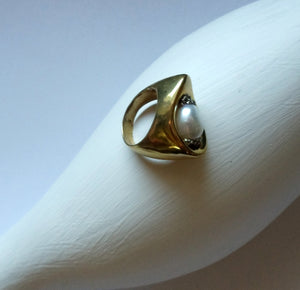 RING - Brass ring with organic white pearl - R-1081
