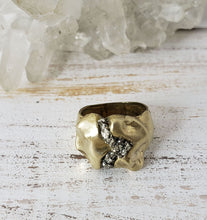 Load image into Gallery viewer, RING -  Brass texturized ring -  R-1092