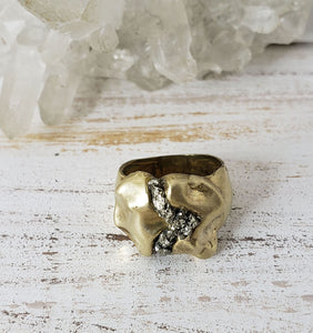 RING -  Brass texturized ring -  R-1092