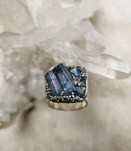 Load image into Gallery viewer, RING - R-1017 Silver