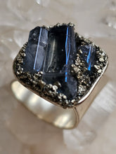 Load image into Gallery viewer, RING - R-1017 Silver
