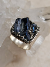 Load image into Gallery viewer, RING - R-1017 Silver