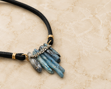 Load image into Gallery viewer, NECKLACE - Choker with Kyanite stones  - NEC-1573