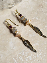 Load image into Gallery viewer, EARRING -  Feather dangle  earring with stones  -  EAR 497