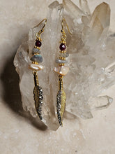 Load image into Gallery viewer, EARRING -  Feather dangle  earring with stones  -  EAR 497