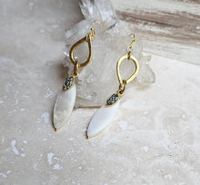 Load image into Gallery viewer, EARRING - Navette drop earring - EAR-500