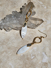 Load image into Gallery viewer, EARRING - Navette drop earring - EAR-500