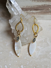 Load image into Gallery viewer, EARRING - Navette drop earring - EAR-500