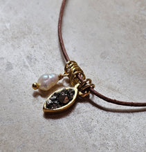 Load image into Gallery viewer, NECKLACE -  Brown leather short necklace   -  NEC-1561