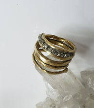 Load image into Gallery viewer, RING - Gold plated spiral ring with Pyrite stones _ R-1097 Pyrite