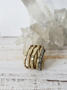 RING - Gold plated spiral ring with Pyrite stones _ R-1097 Pyrite