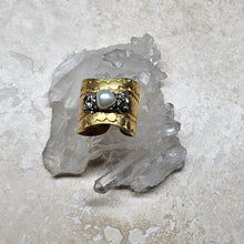 Load image into Gallery viewer, RING - Brass texturized Ring with Pyrite and  Pearl - R-1129