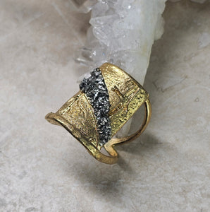 RING - Brass Textured ring with Pyrite stones -  R-1134