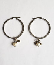 Load image into Gallery viewer, EARRING - HOOP - EAR-359 Silver with Fresh Pearl