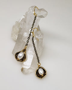 EARRING - Gold brass dangle tulip earring with freshwater pearl - EAR-437