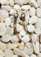 Load image into Gallery viewer, EARRING - Gold Plated fringe earring with freshwater pearl - EAR-450
