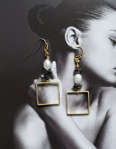 EARRING - Brass square frame, asymmetrical earring - EAR-452