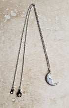 Load image into Gallery viewer, TINY Necklace - Silver plated face moon short necklace - NC-818