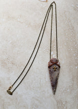 Load image into Gallery viewer, NECKLACE - NEC-1500   - Agate Arrowhead Pendant