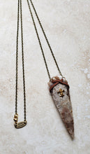 Load image into Gallery viewer, NECKLACE - NEC-1500   - Agate Arrowhead Pendant