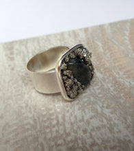 Load image into Gallery viewer, RING - R-1017 Silver